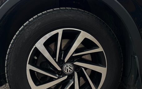 Volkswagen Tiguan II, 2019 год, 2 800 000 рублей, 11 фотография