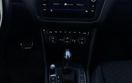 Volkswagen Tiguan II, 2019 год, 2 800 000 рублей, 21 фотография