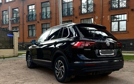 Volkswagen Tiguan II, 2019 год, 2 800 000 рублей, 18 фотография