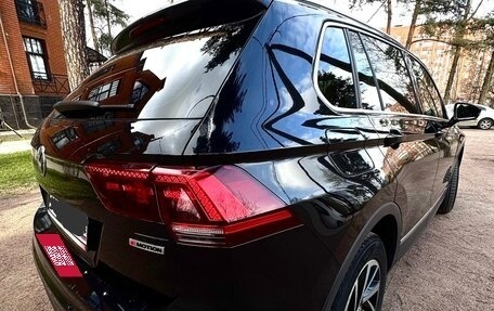 Volkswagen Tiguan II, 2019 год, 2 800 000 рублей, 10 фотография