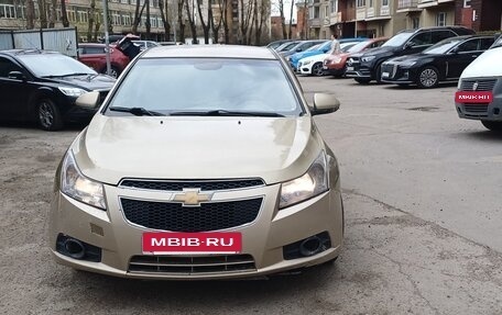 Chevrolet Cruze II, 2010 год, 237 000 рублей, 17 фотография