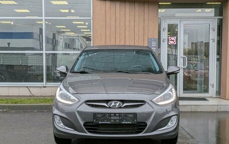 Hyundai Solaris II рестайлинг, 2013 год, 690 000 рублей, 2 фотография