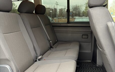 Volkswagen Caravelle T6 рестайлинг, 2019 год, 3 200 000 рублей, 15 фотография