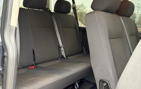 Volkswagen Caravelle T6 рестайлинг, 2019 год, 3 200 000 рублей, 16 фотография