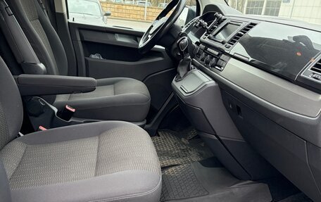 Volkswagen Caravelle T6 рестайлинг, 2019 год, 3 200 000 рублей, 13 фотография