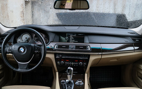 BMW 7 серия, 2011 год, 1 730 000 рублей, 12 фотография