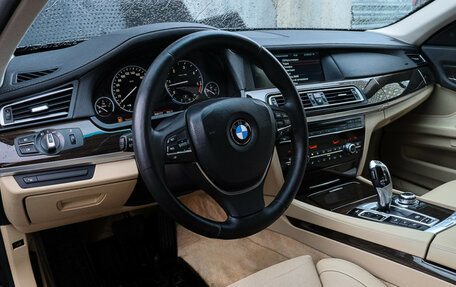 BMW 7 серия, 2011 год, 1 730 000 рублей, 15 фотография