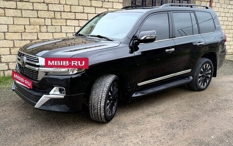 Toyota Land Cruiser 200, 2016 год, 4 450 000 рублей, 2 фотография