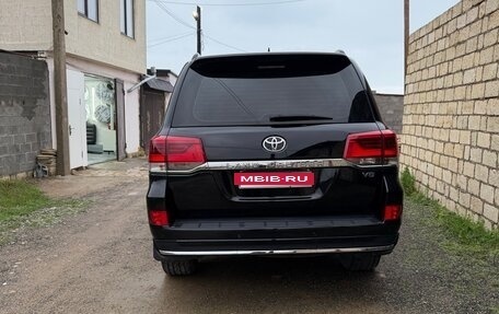 Toyota Land Cruiser 200, 2016 год, 4 450 000 рублей, 7 фотография