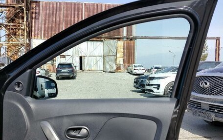 Renault Logan II, 2021 год, 1 085 000 рублей, 22 фотография