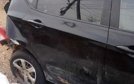 Hyundai Solaris II рестайлинг, 2011 год, 150 000 рублей, 3 фотография