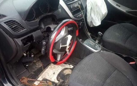 Hyundai Solaris II рестайлинг, 2011 год, 150 000 рублей, 8 фотография