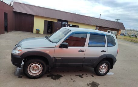 Chevrolet Niva I рестайлинг, 2014 год, 650 000 рублей, 3 фотография