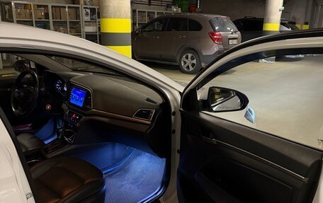 Hyundai Avante, 2018 год, 1 200 000 рублей, 10 фотография