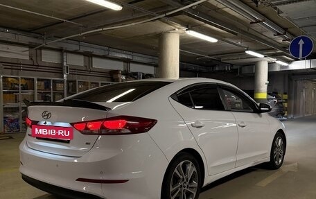 Hyundai Avante, 2018 год, 1 200 000 рублей, 4 фотография