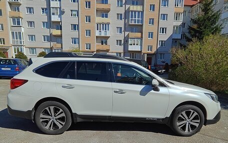 Subaru Outback IV рестайлинг, 2018 год, 3 500 000 рублей, 14 фотография