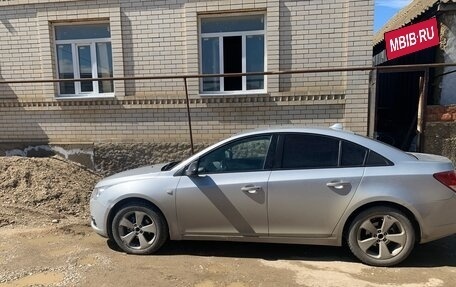 Chevrolet Cruze II, 2012 год, 600 000 рублей, 2 фотография