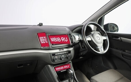 Volkswagen Sharan II, 2013 год, 1 399 000 рублей, 10 фотография