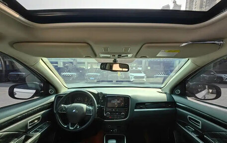 Mitsubishi Outlander III рестайлинг 3, 2022 год, 2 100 050 рублей, 11 фотография
