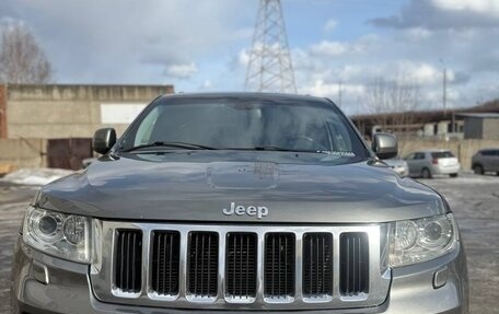 Jeep Grand Cherokee, 2011 год, 1 980 000 рублей, 2 фотография
