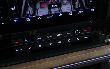 Volkswagen Touareg III, 2019 год, 4 296 900 рублей, 16 фотография