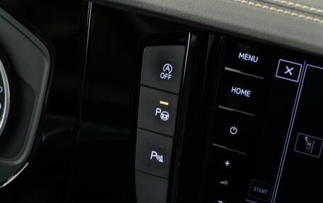 Volkswagen Touareg III, 2019 год, 4 296 900 рублей, 23 фотография