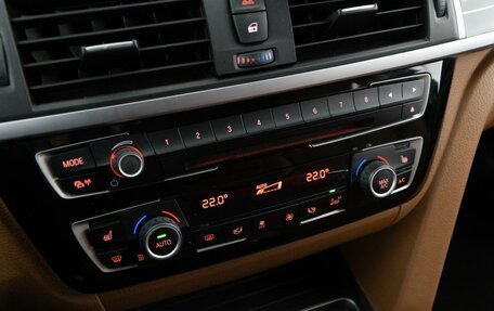 BMW 3 серия, 2017 год, 2 279 050 рублей, 15 фотография