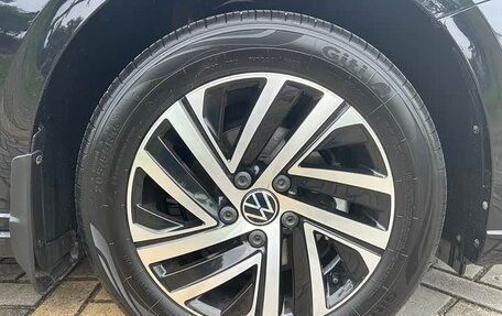 Volkswagen Lavida, 2023 год, 1 900 000 рублей, 21 фотография