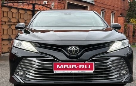 Toyota Camry, 2020 год, 3 300 000 рублей, 1 фотография