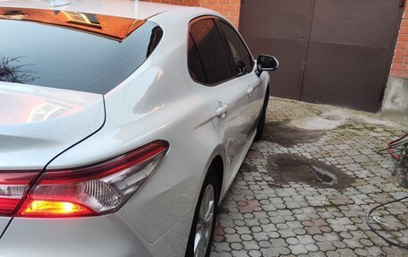 Toyota Camry, 2018 год, 2 300 000 рублей, 5 фотография