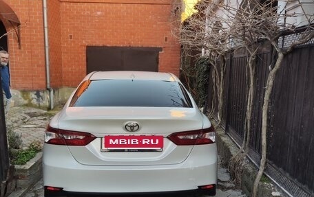 Toyota Camry, 2018 год, 2 300 000 рублей, 4 фотография