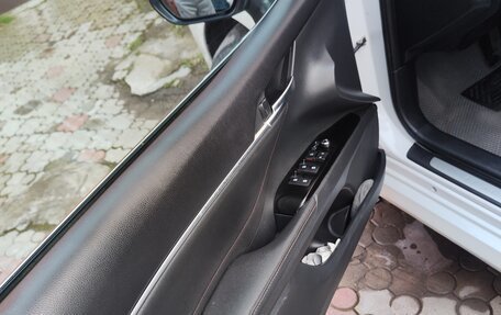 Toyota Camry, 2018 год, 2 300 000 рублей, 20 фотография