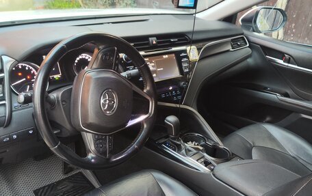 Toyota Camry, 2018 год, 2 300 000 рублей, 19 фотография