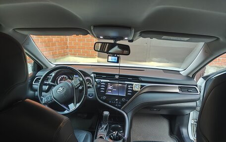 Toyota Camry, 2018 год, 2 300 000 рублей, 24 фотография