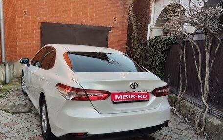 Toyota Camry, 2018 год, 2 300 000 рублей, 16 фотография