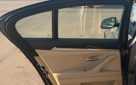 BMW 5 серия, 2015 год, 1 850 000 рублей, 13 фотография