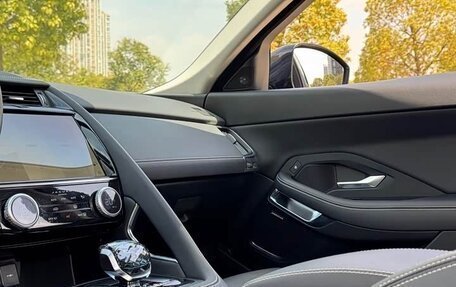 Jaguar E-Pace, 2024 год, 3 922 088 рублей, 17 фотография