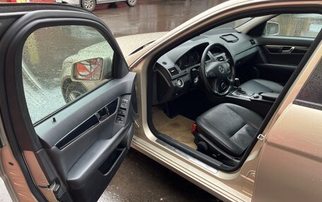 Mercedes-Benz C-Класс, 2010 год, 1 100 000 рублей, 6 фотография