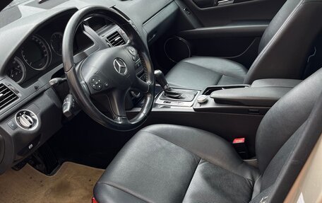 Mercedes-Benz C-Класс, 2010 год, 1 100 000 рублей, 7 фотография