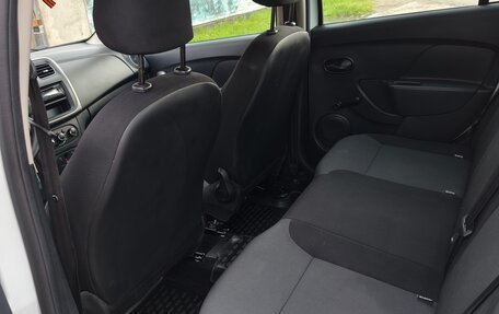 Renault Logan II, 2016 год, 690 000 рублей, 13 фотография