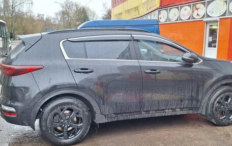 KIA Sportage IV рестайлинг, 2021 год, 2 800 000 рублей, 3 фотография