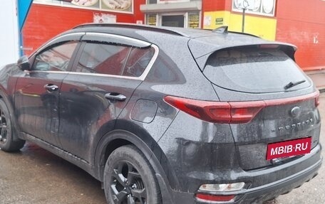 KIA Sportage IV рестайлинг, 2021 год, 2 800 000 рублей, 4 фотография