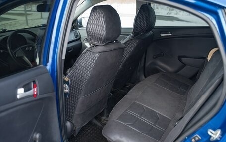 Hyundai Solaris II рестайлинг, 2011 год, 640 000 рублей, 6 фотография