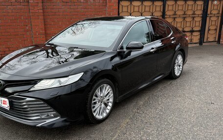 Toyota Camry, 2020 год, 3 300 000 рублей, 3 фотография