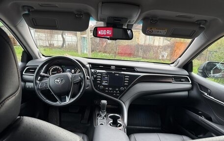 Toyota Camry, 2020 год, 3 300 000 рублей, 9 фотография