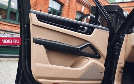 Porsche Cayenne III, 2019 год, 6 800 000 рублей, 10 фотография