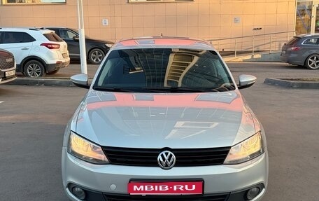 Volkswagen Jetta VI, 2011 год, 900 000 рублей, 1 фотография