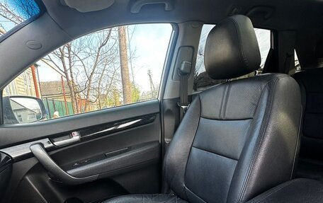 KIA Sorento II рестайлинг, 2013 год, 1 900 000 рублей, 24 фотография