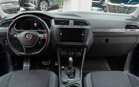 Volkswagen Tiguan II, 2018 год, 2 290 000 рублей, 8 фотография