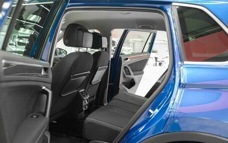 Volkswagen Tiguan II, 2018 год, 2 290 000 рублей, 13 фотография